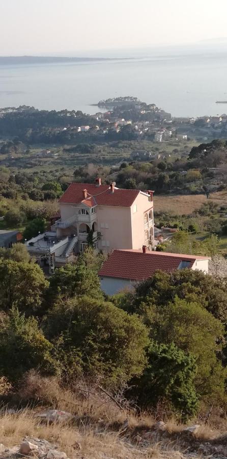 Apartments Tinjarosa Mundanije Bagian luar foto