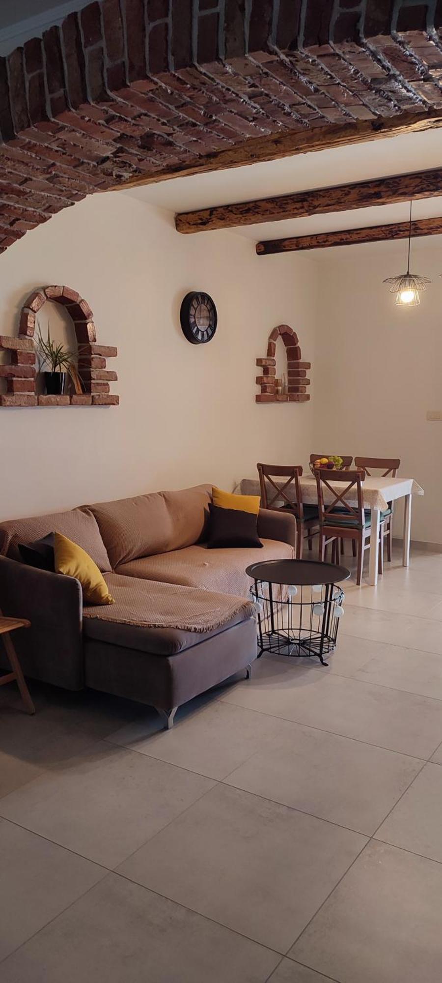 Apartments Tinjarosa Mundanije Bagian luar foto