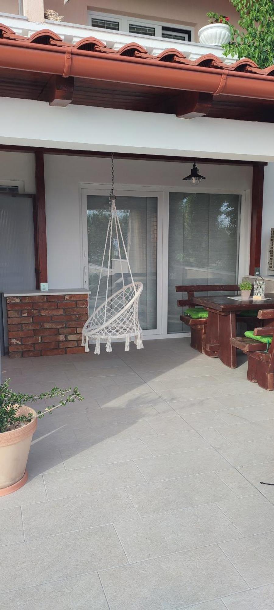 Apartments Tinjarosa Mundanije Bagian luar foto